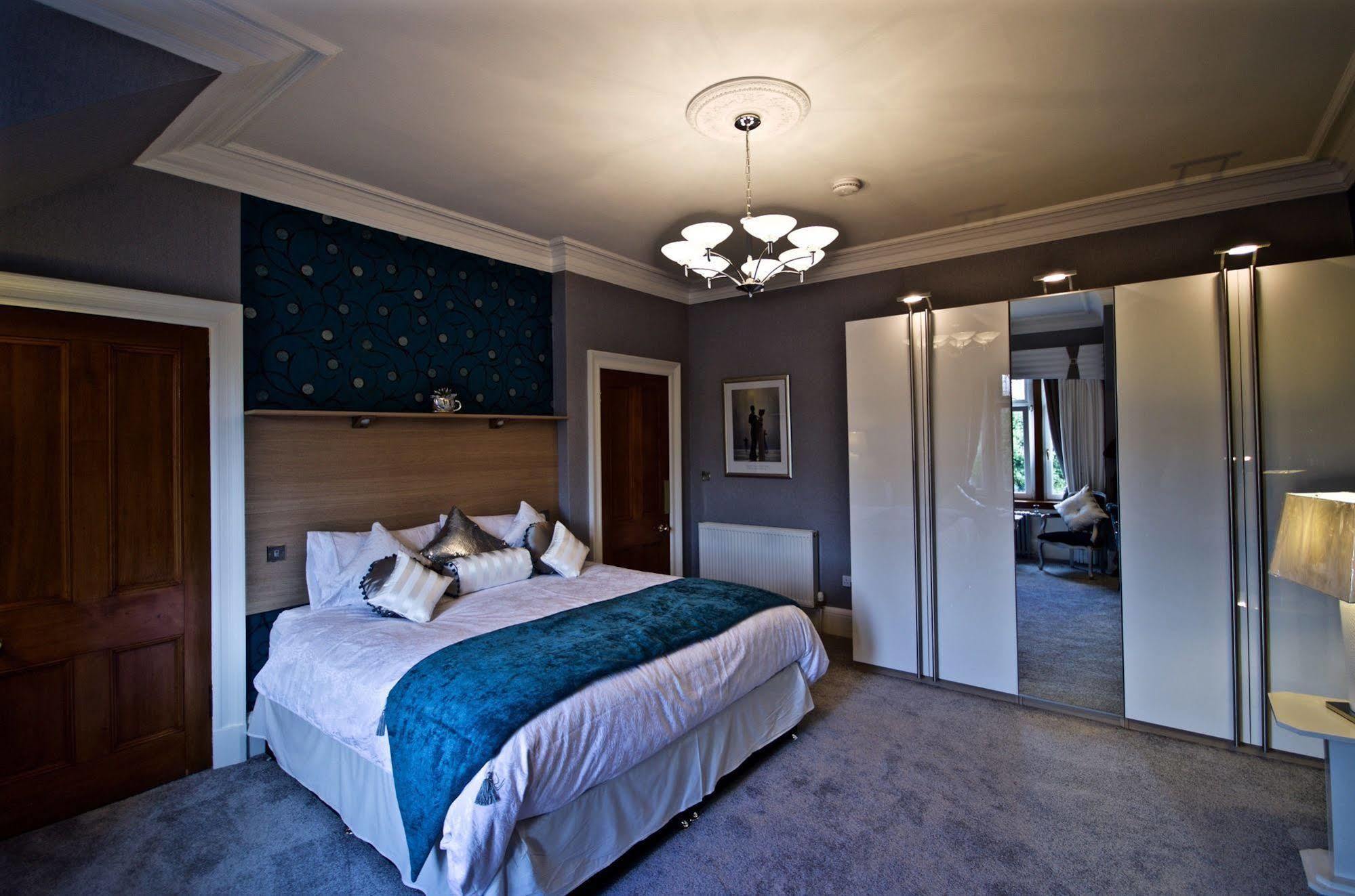 Muirholm Bed And Breakfast Paisley Exterior photo