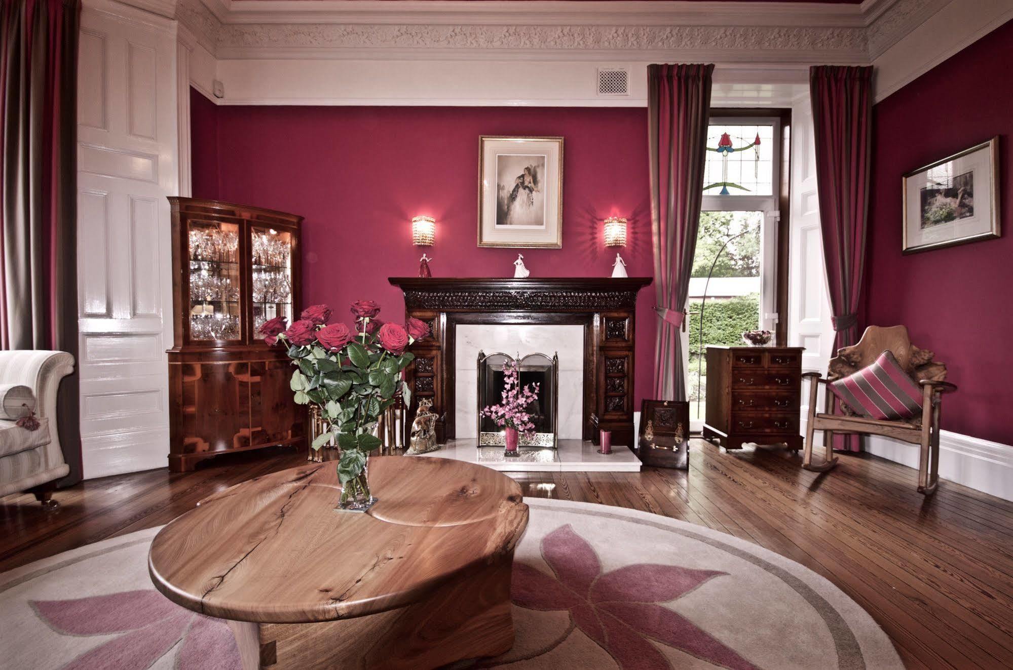 Muirholm Bed And Breakfast Paisley Exterior photo